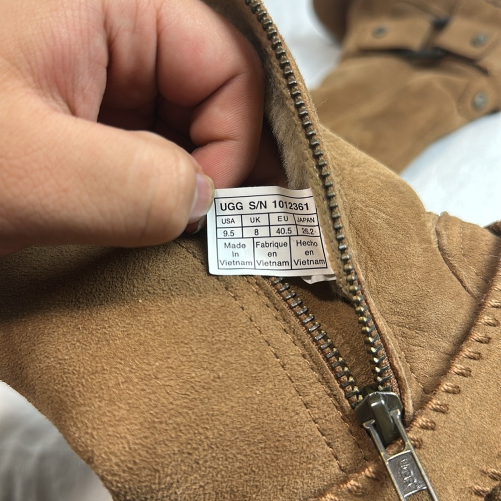 UGG boots - Picture 6 of 6